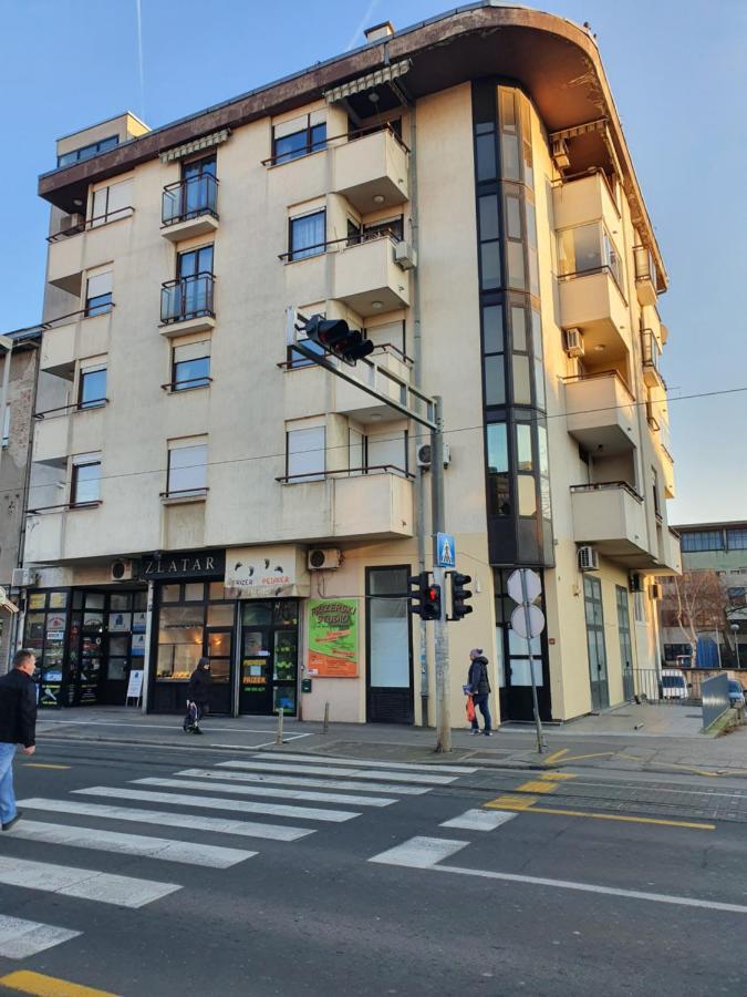 Lucky 13 Apartment Zagreb Buitenkant foto